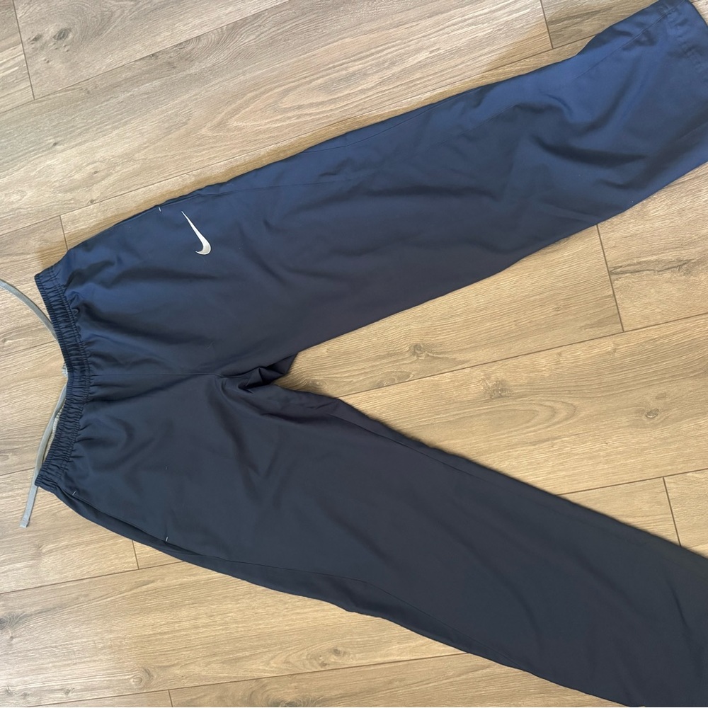 Nike Men's Dark Gray Joggers